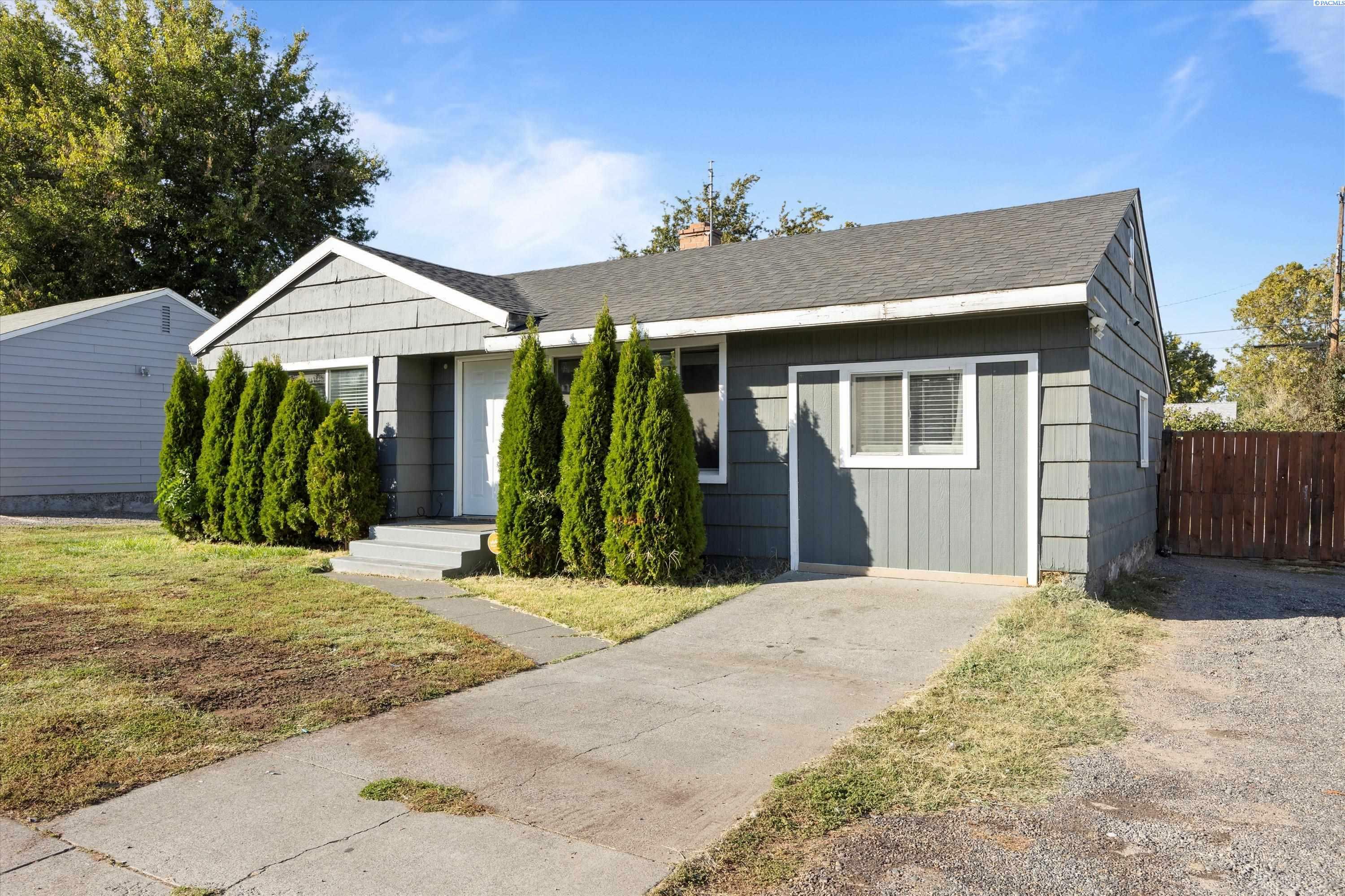 Property Photo:  2018 W 4th Ave  WA 99336 