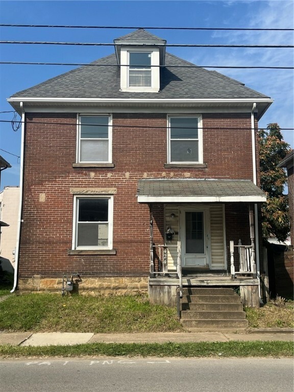 Property Photo:  424 W Cunningham St  PA 16001 