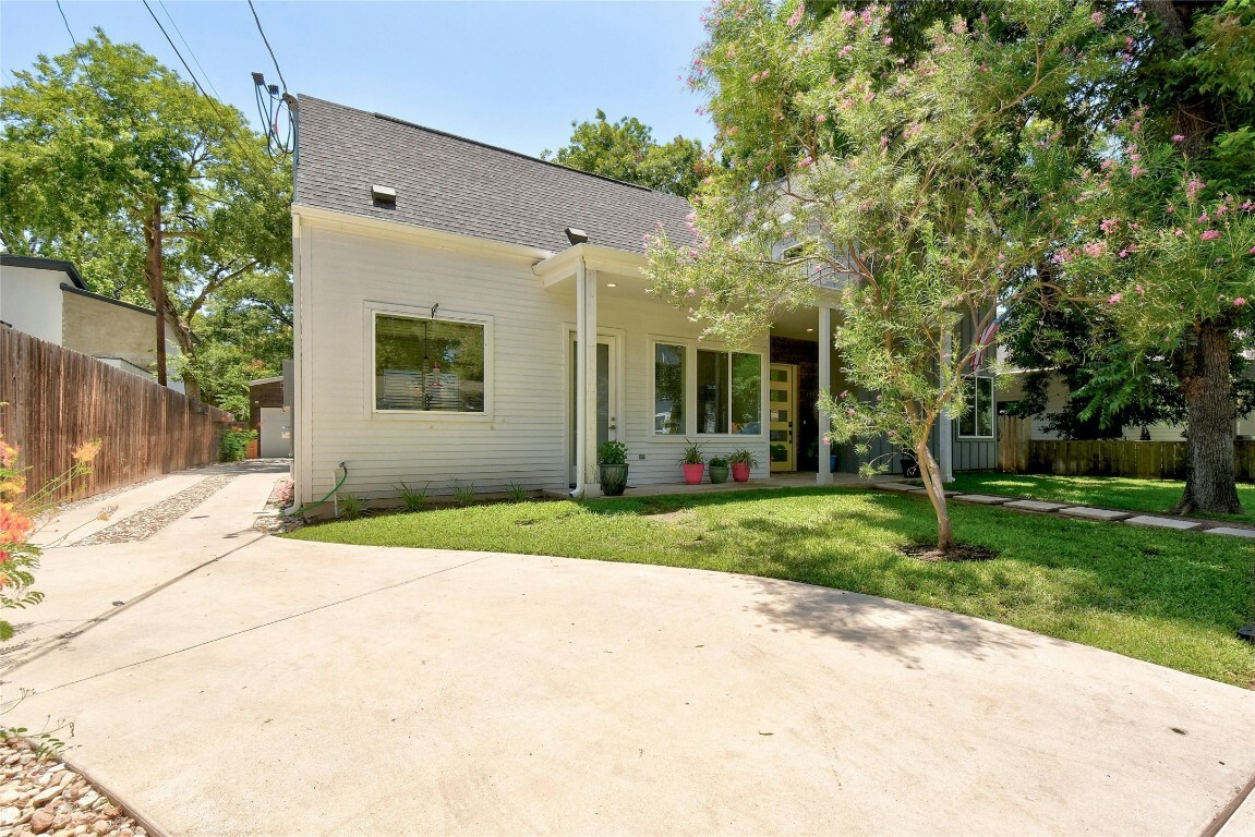 Property Photo:  739 Gunter Street 1  TX 78702 