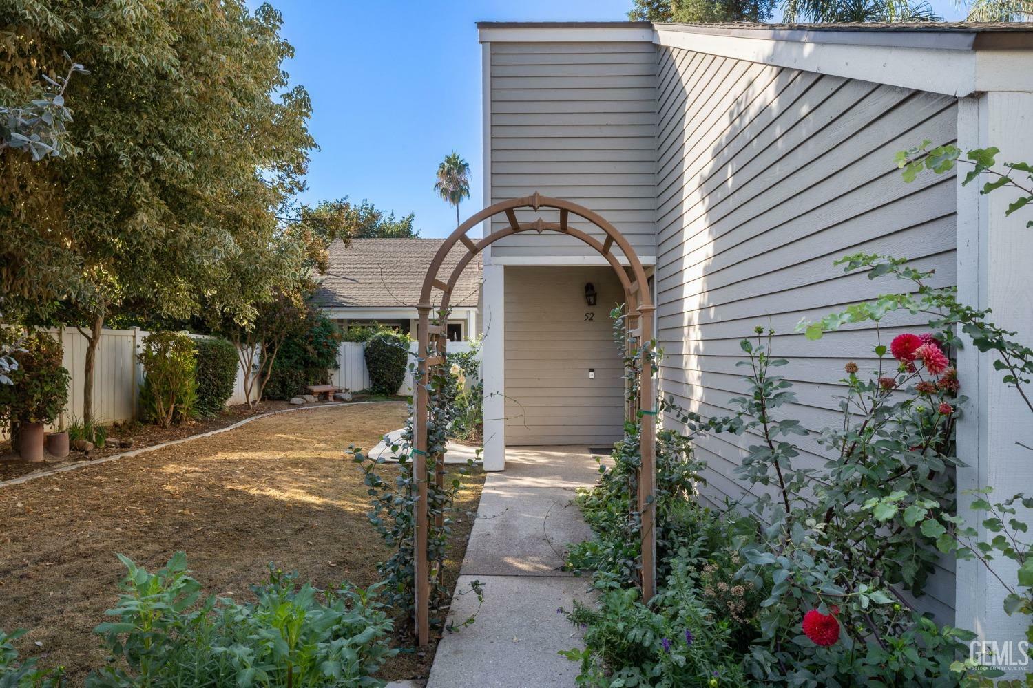 Property Photo:  8000 Kroll Way 52  CA 93311 