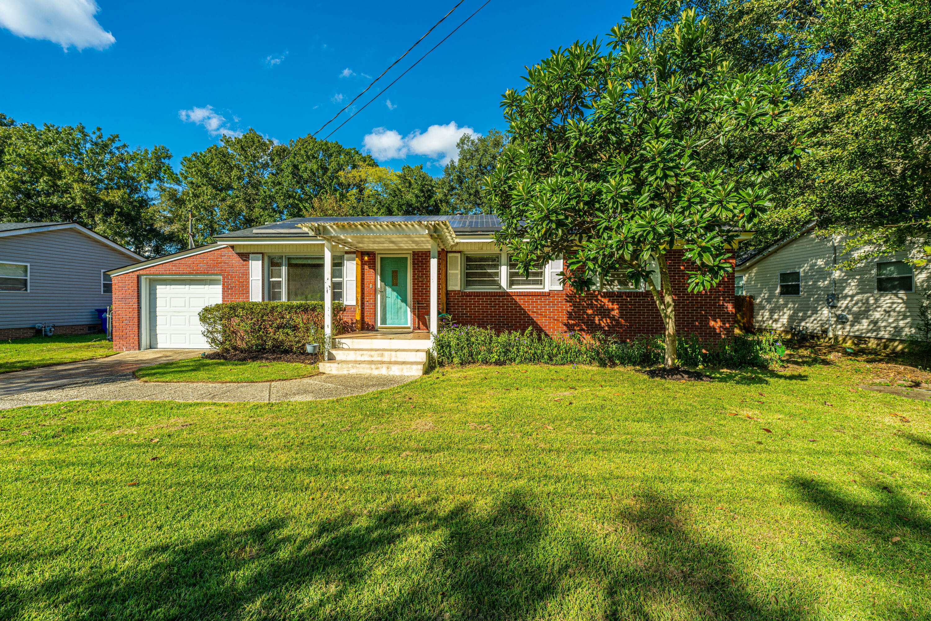 Property Photo:  2440 Lantern Street  SC 29414 