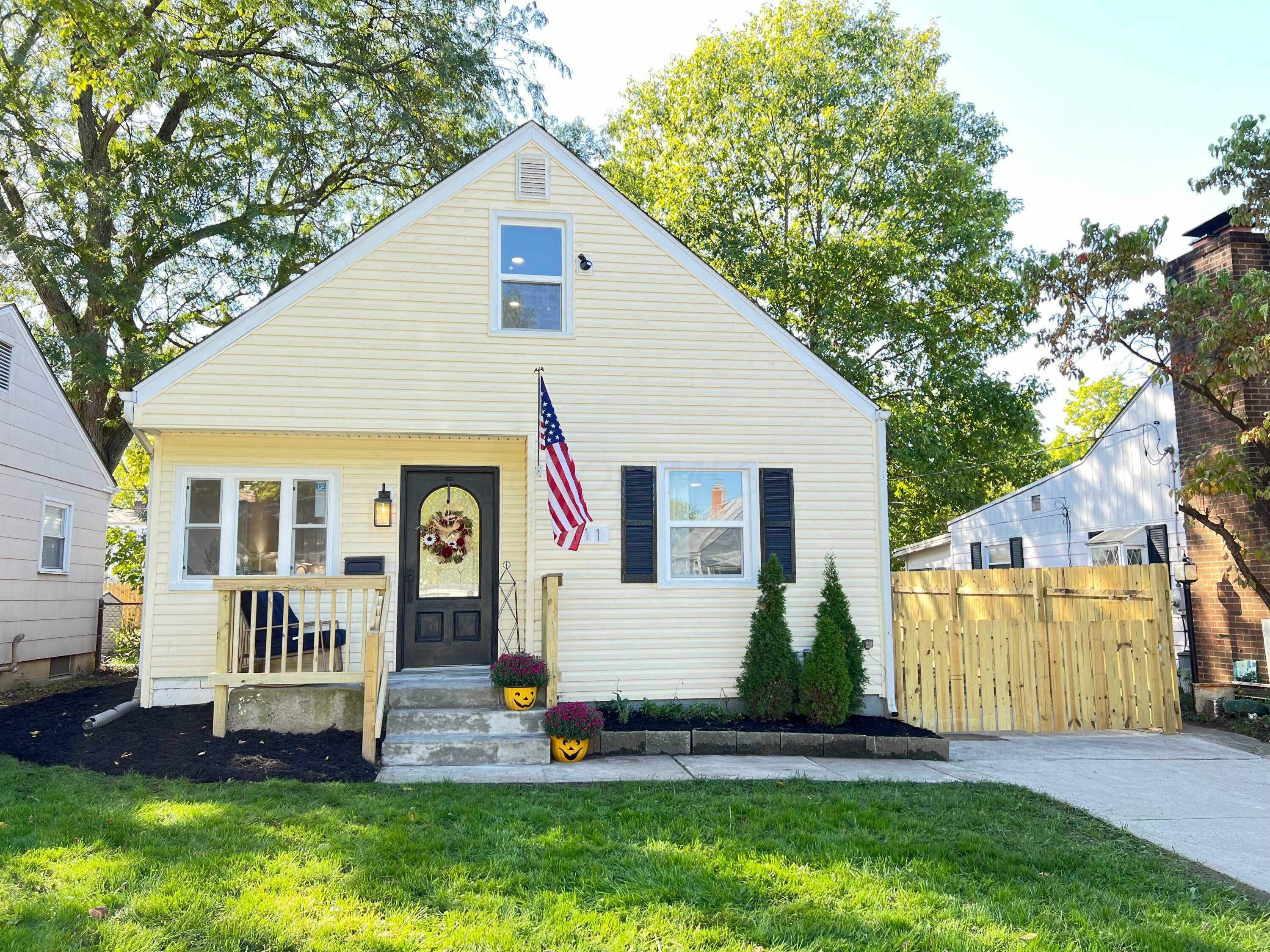 Property Photo:  111 Rosslyn Avenue  OH 43214 