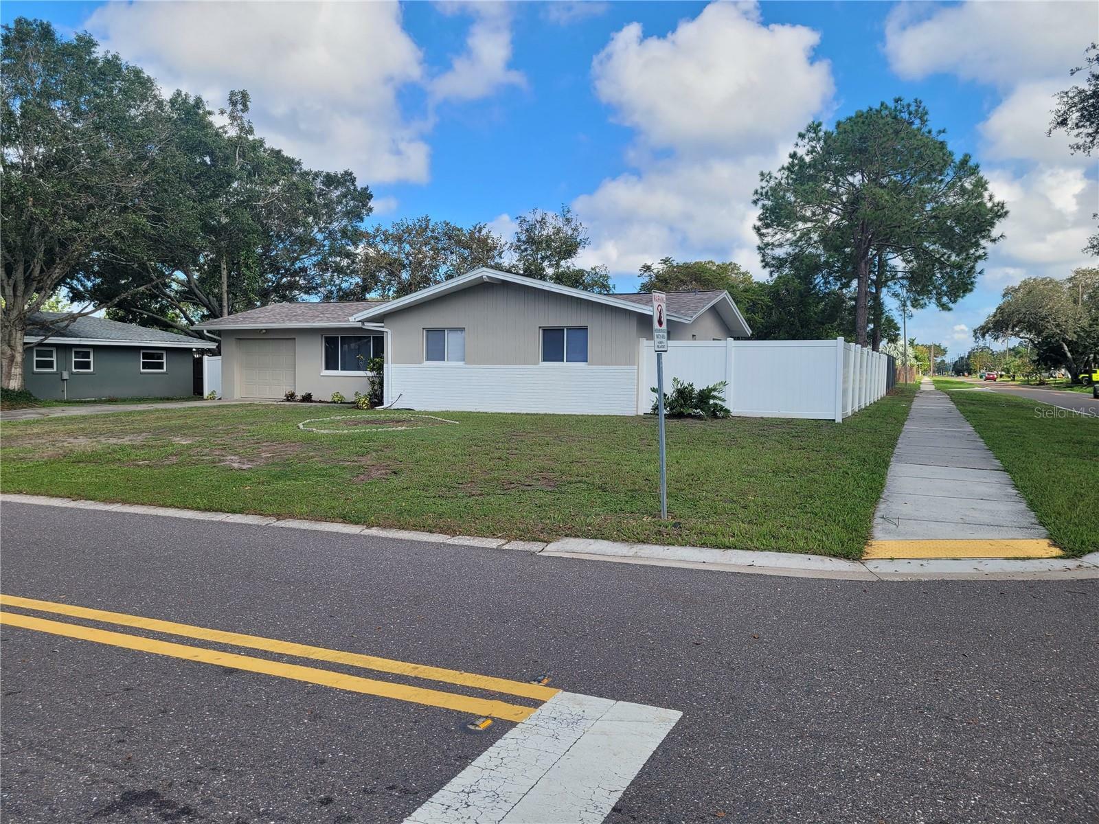 Property Photo:  13705 Jamaica Drive  FL 33776 