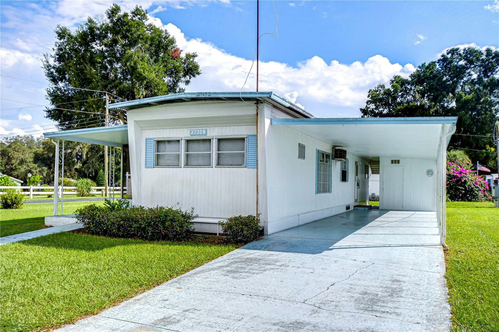 Property Photo:  37328 Burdock Drive  FL 33541 