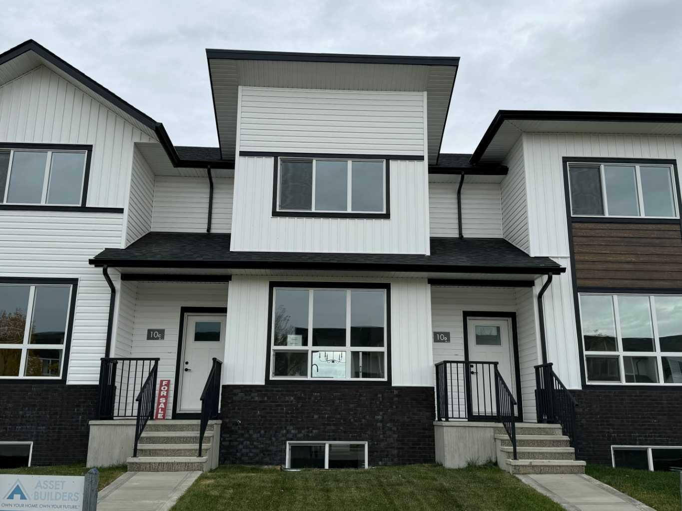 10 C Evergreen Way  Red Deer AB T4P 3H1 photo