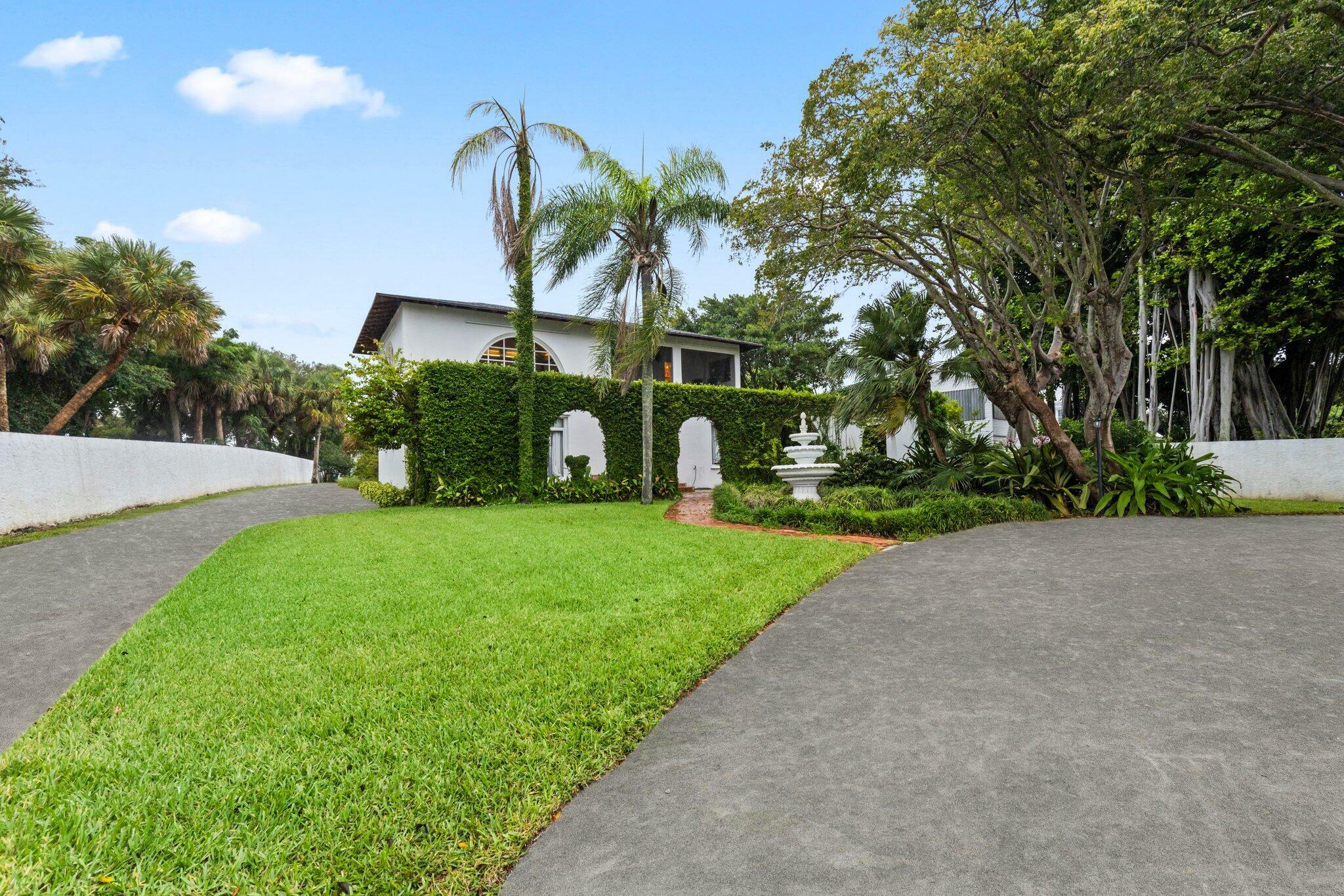 Property Photo:  1009 S Indian River Drive  FL 34950 