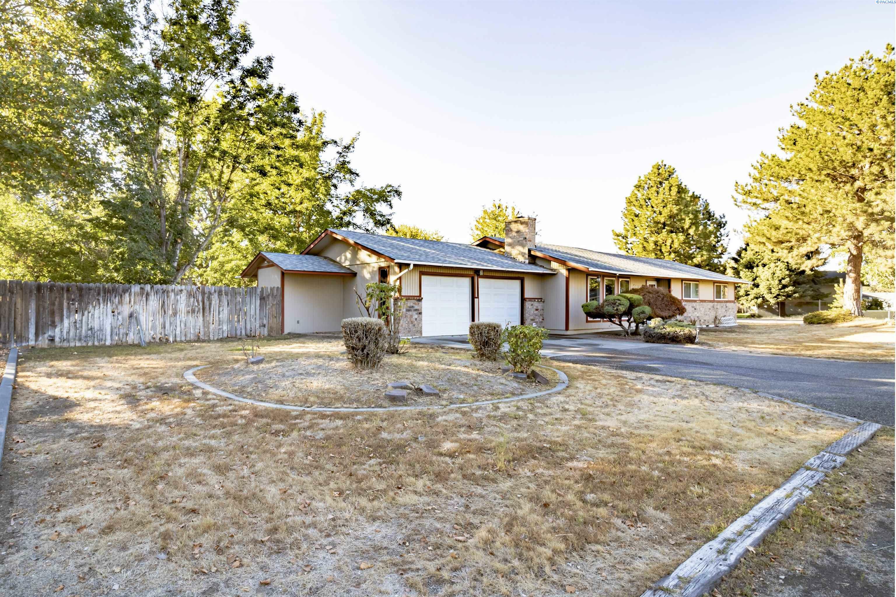 Property Photo:  716 Road 48  WA 99301 