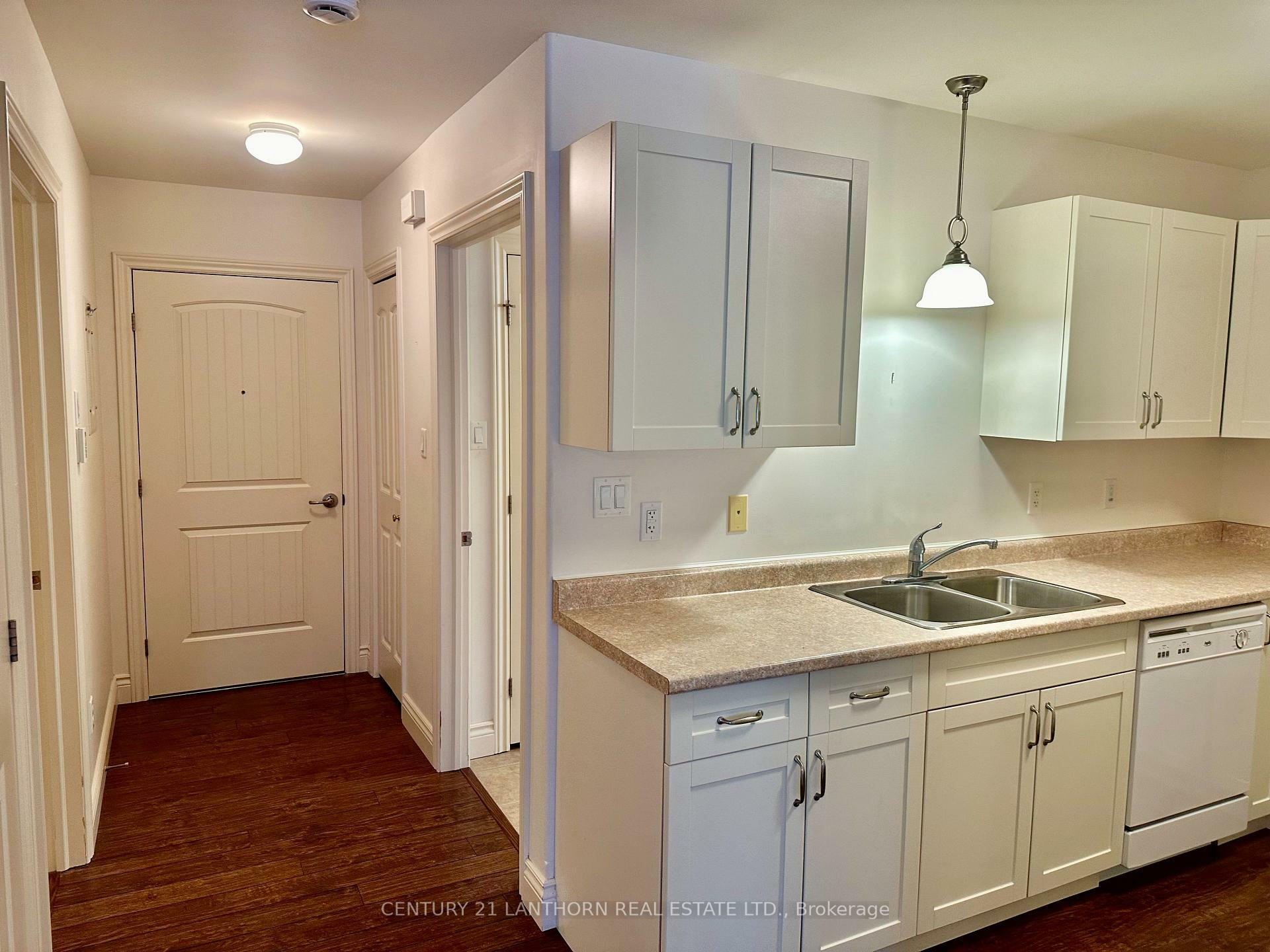 Property Photo: 494 Metcalf Street 3 ON K0K 3J0