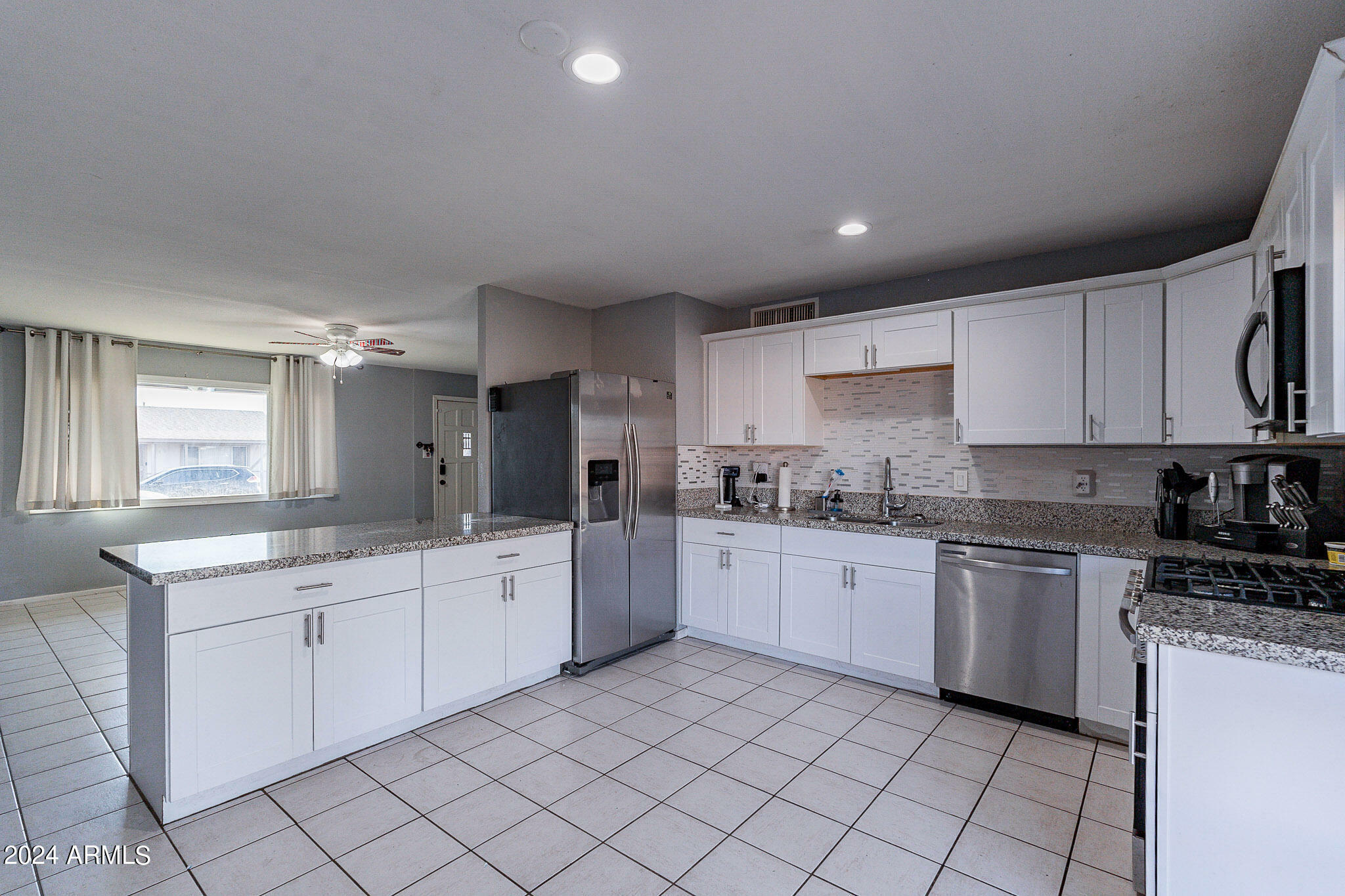 Property Photo:  5322 W Mauna Loa Lane  AZ 85306 