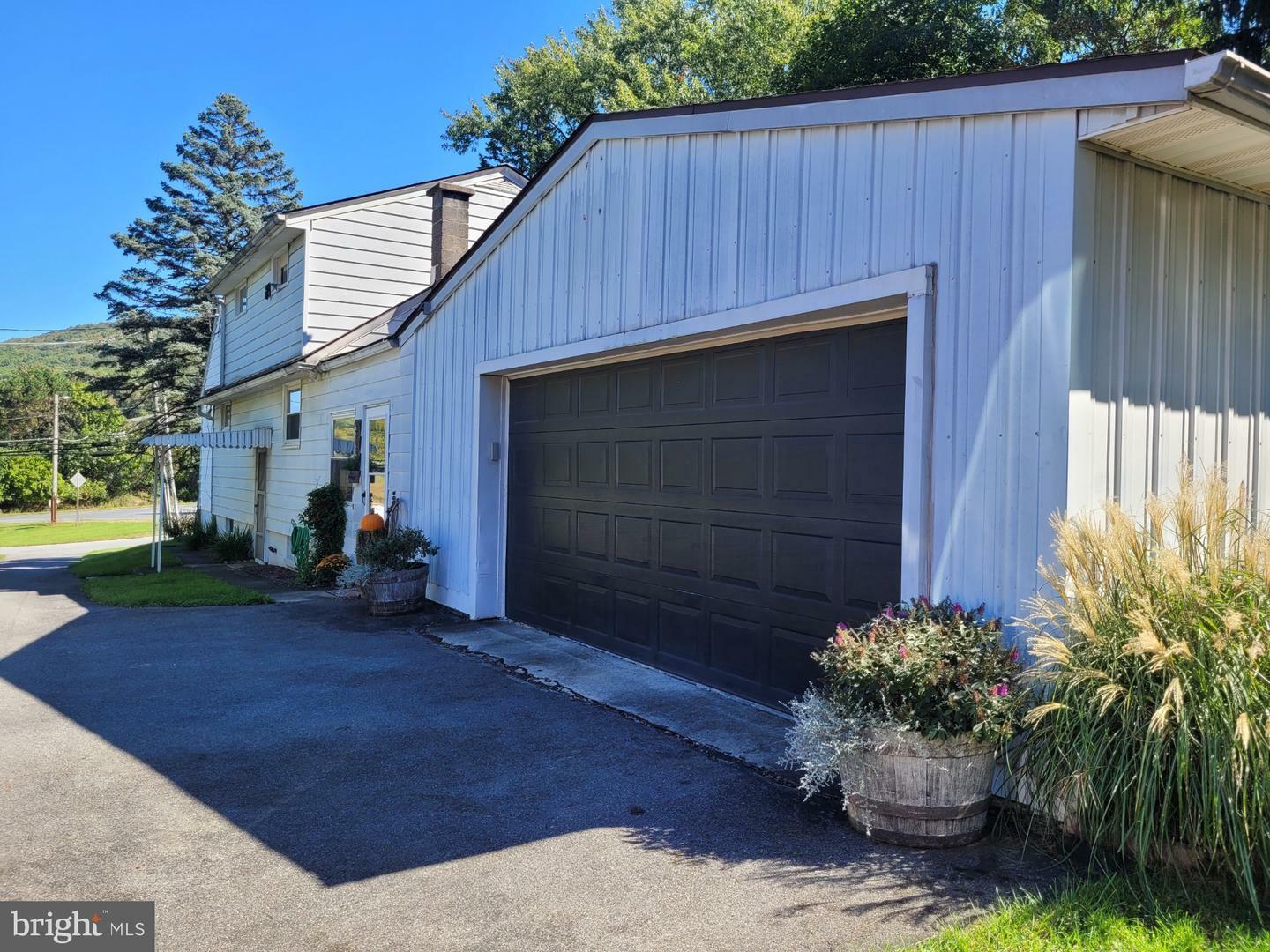 Property Photo:  518 Spring Valley Road  PA 19604 