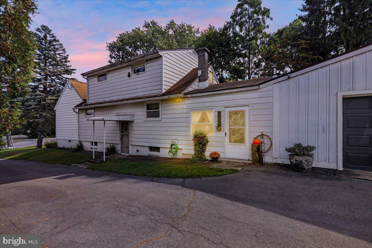 Property Photo:  518 Spring Valley Road  PA 19604 