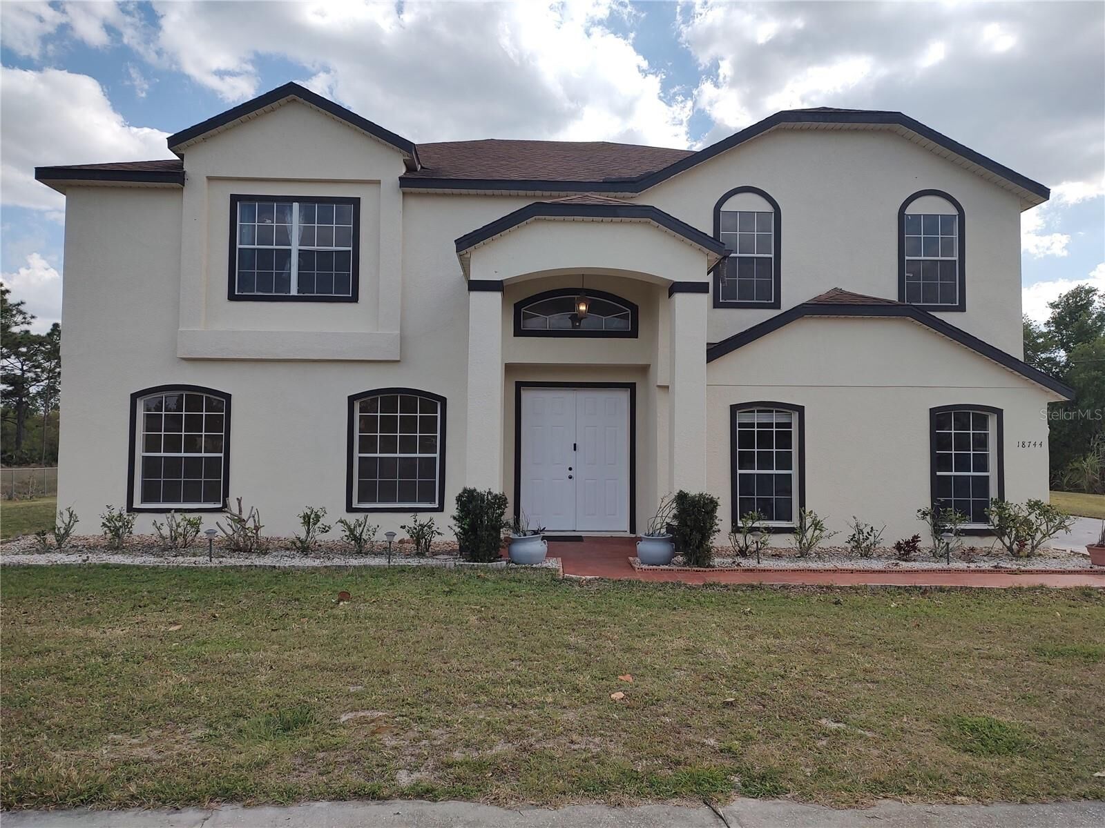 Property Photo: 18744 Sabal Street FL 32833
