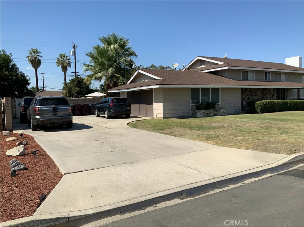 Property Photo:  26161 Adrienne Way  CA 92544 