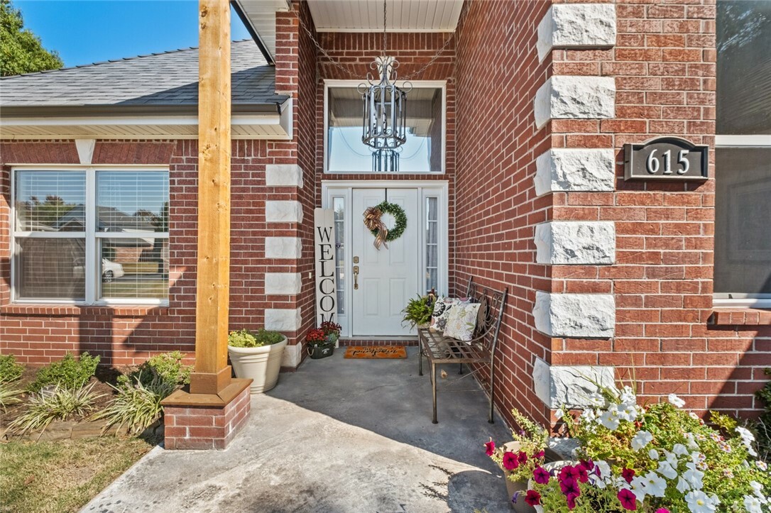 Property Photo:  615 Leisure Lane  AR 72712 