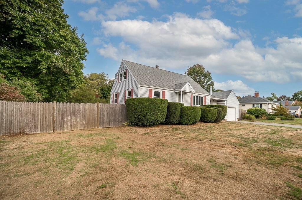 Property Photo:  10 Crescent Road  MA 01982 