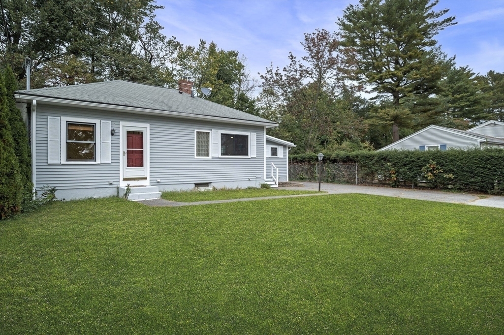 Property Photo:  4 Sargent Street  MA 01915 