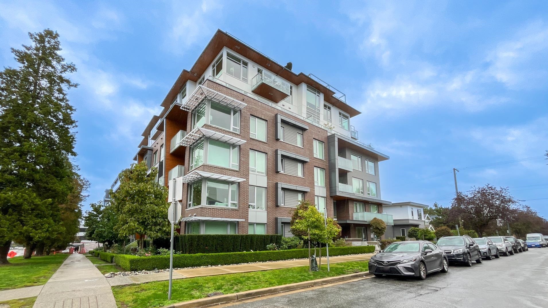 489 W 26th Avenue 210  Vancouver BC V5Y 0M8 photo