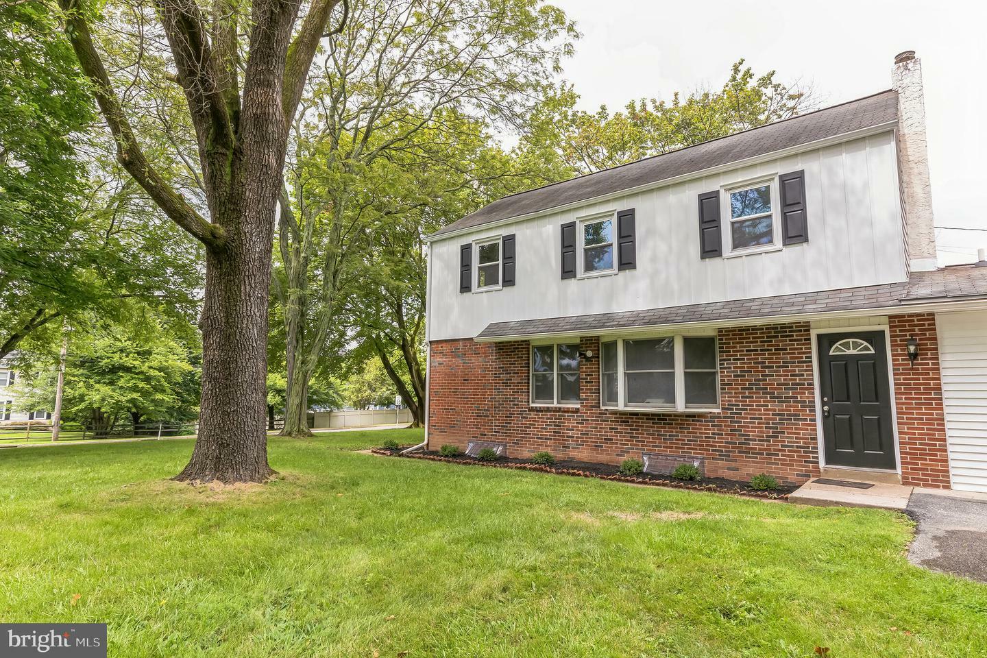 Property Photo:  999 Netherwood Drive  PA 19422 