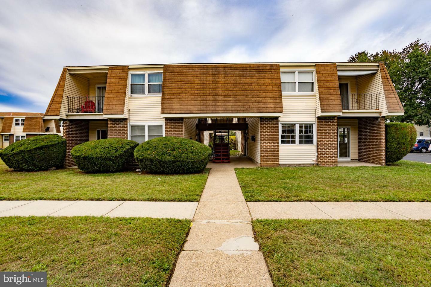 Property Photo:  36-2 Florence Tollgate Pl  NJ 08518 