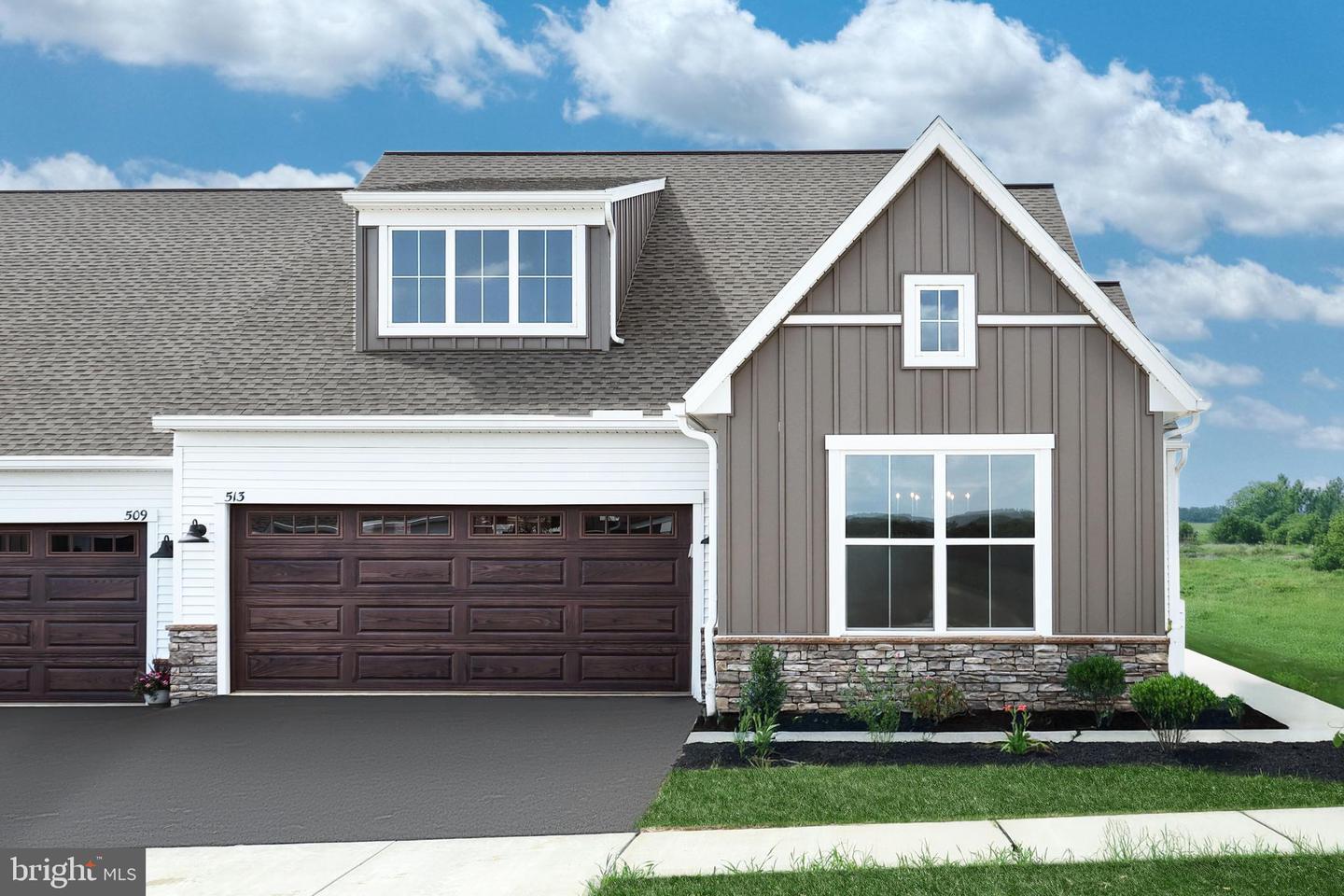 Property Photo: 513 Stone Gate Boulevard PA 17003