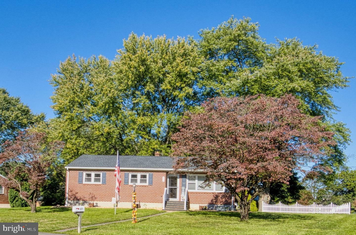Property Photo: 609 Charles Street PA 17042