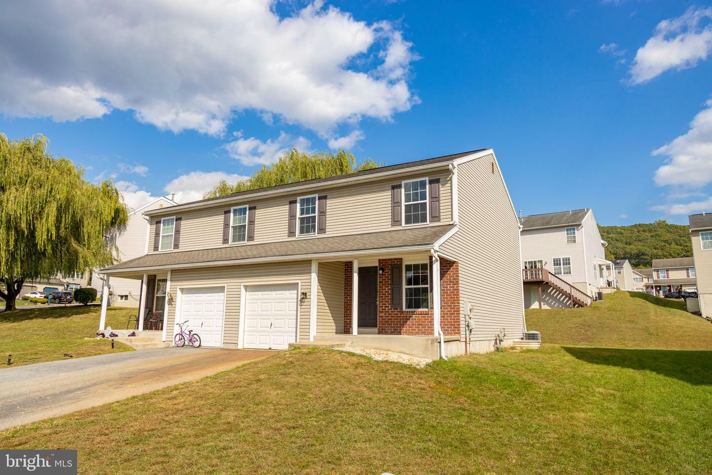 Property Photo:  1027 Alexander Drive  PA 19560 