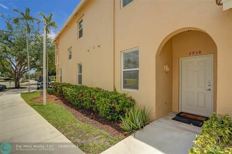 Property Photo:  2938 Crestwood Ter 6106  FL 33063 