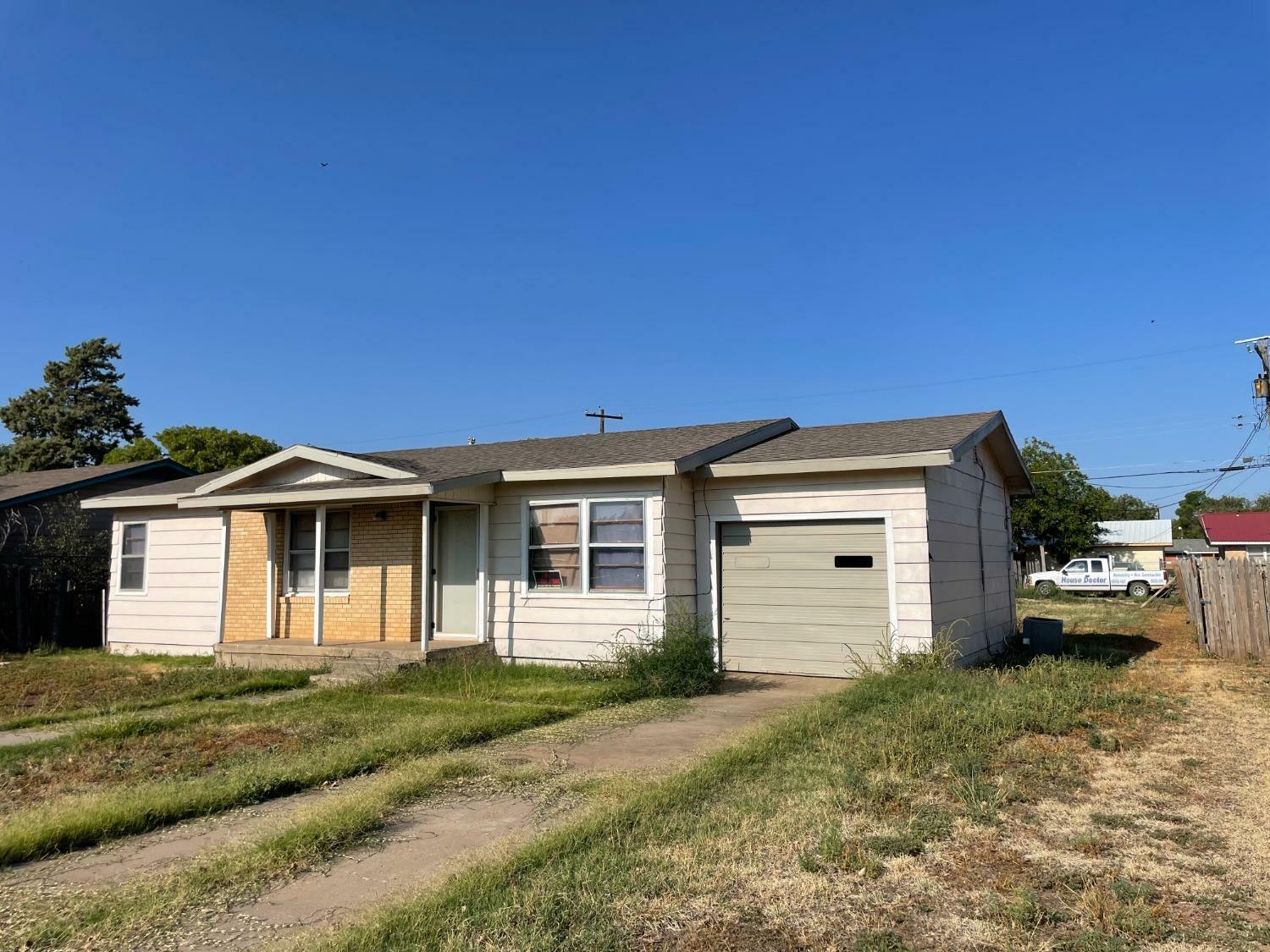 Property Photo:  1205 Ave M  TX 79357 