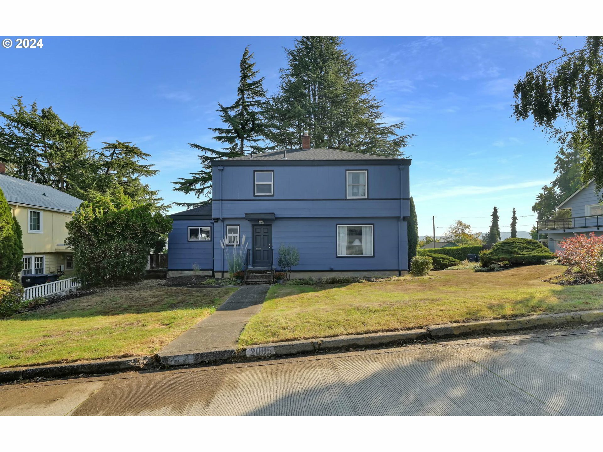 2095 Olive St  Eugene OR 97405 photo