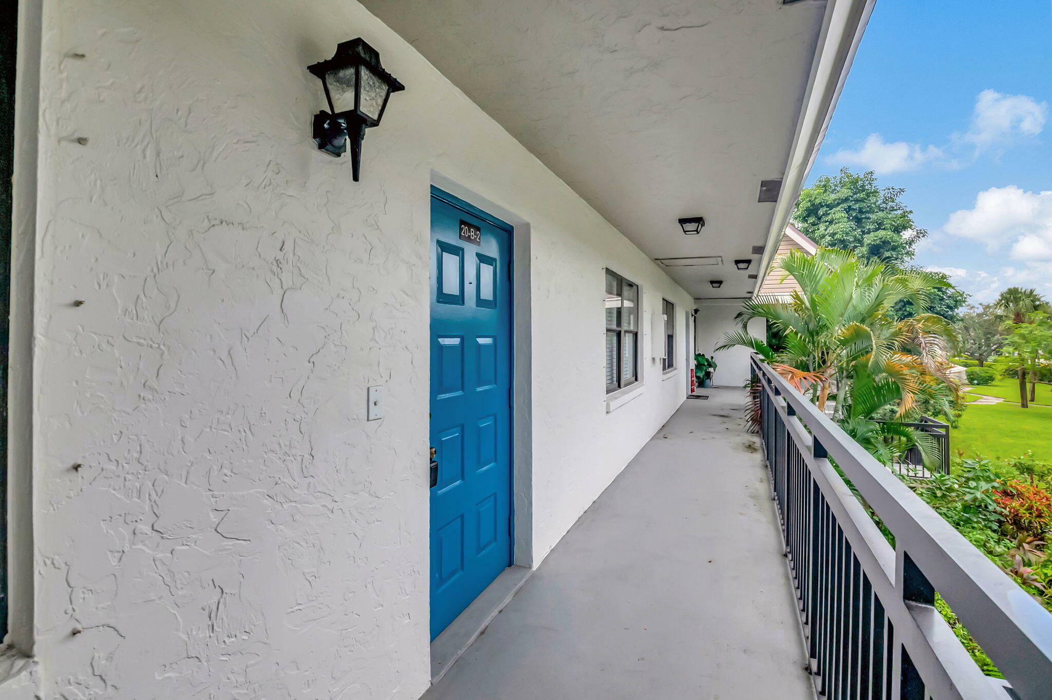 Property Photo:  3107 SW 20th Terrace 20B2  FL 33445 