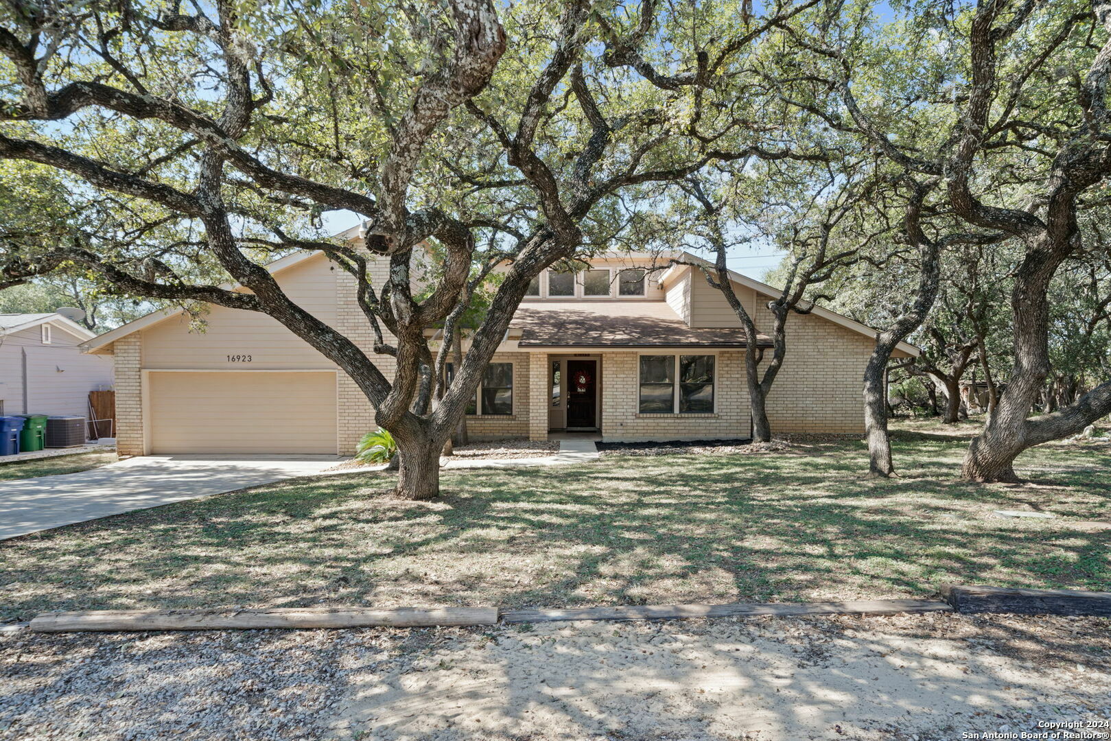 Property Photo:  16923 Springhill Dr  TX 78232 