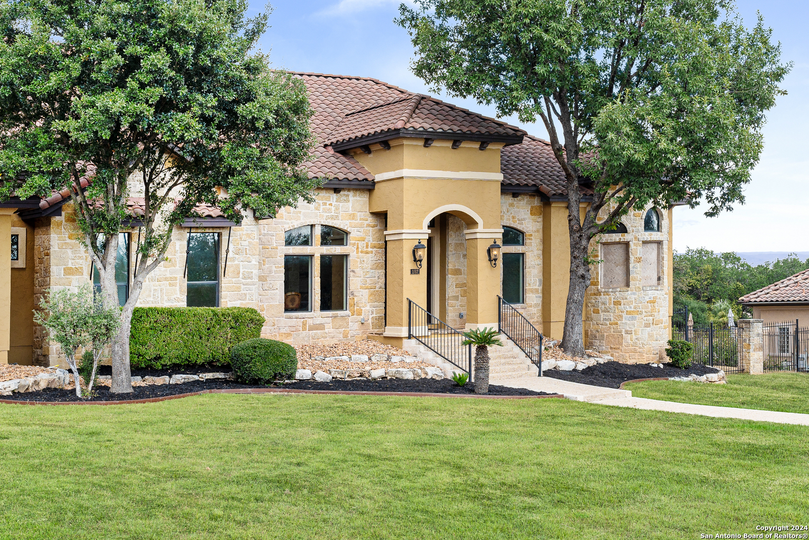 Property Photo:  107 Champions Mill  TX 78258 