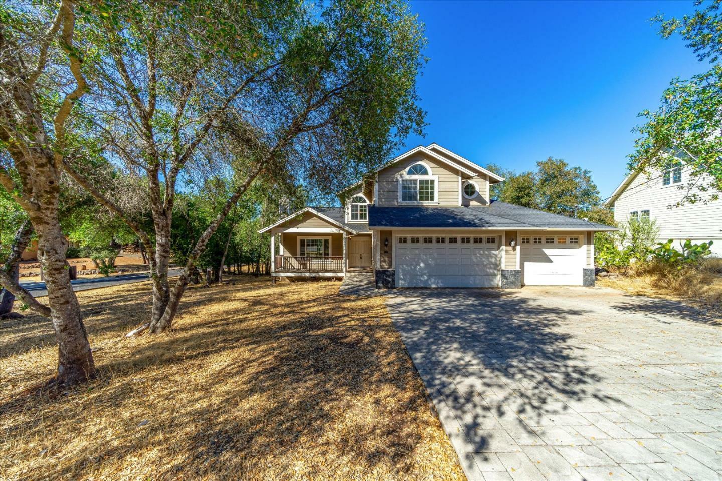 Property Photo:  2404 Harness Drive  CA 94567 