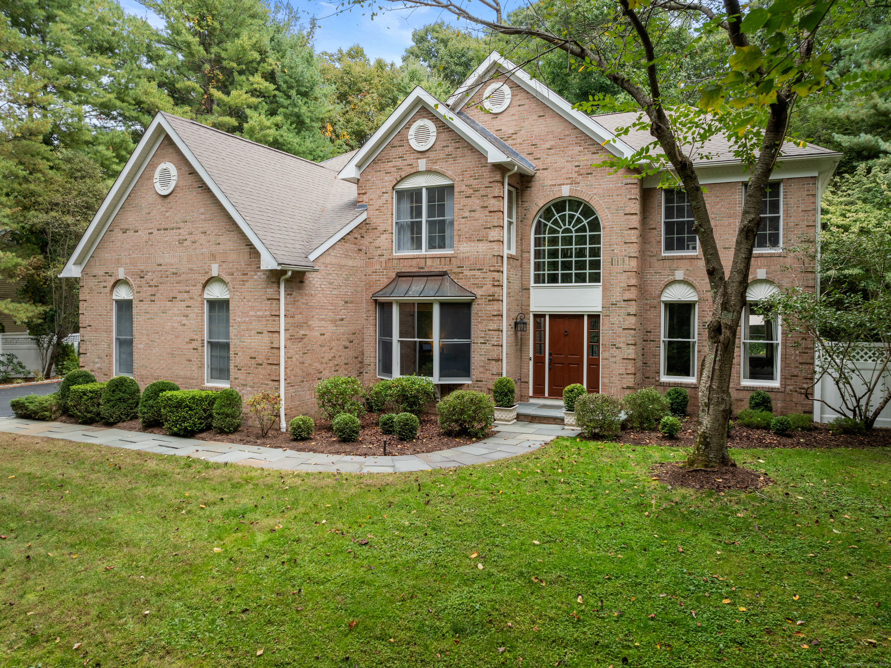 Property Photo: 290 Acorn Lane CT 06890