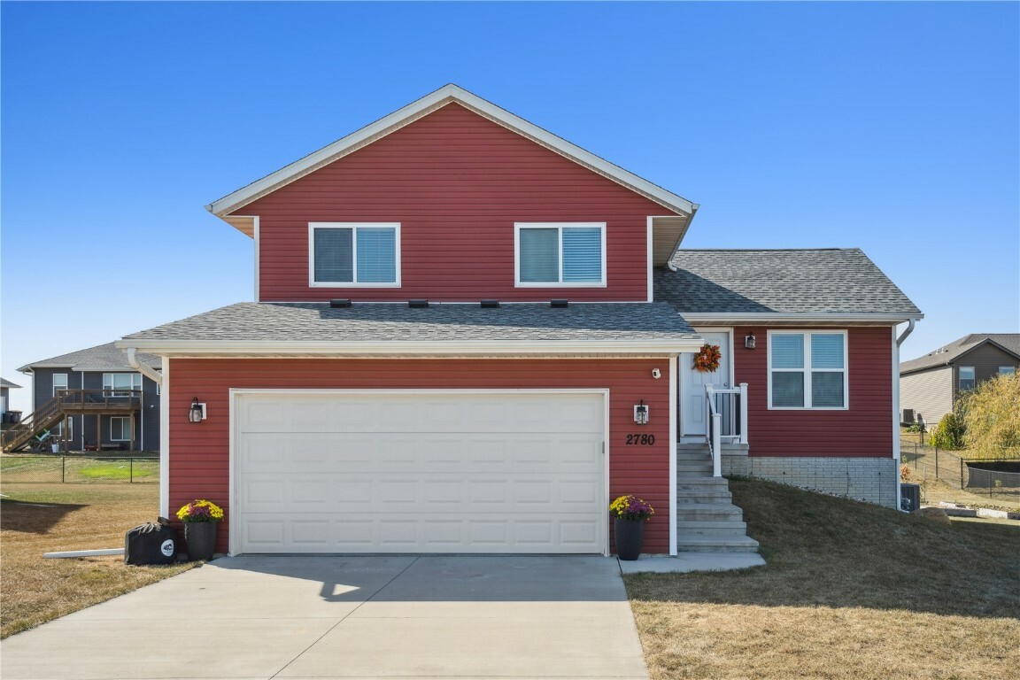 Property Photo:  2780 Sage Street  IA 52324 