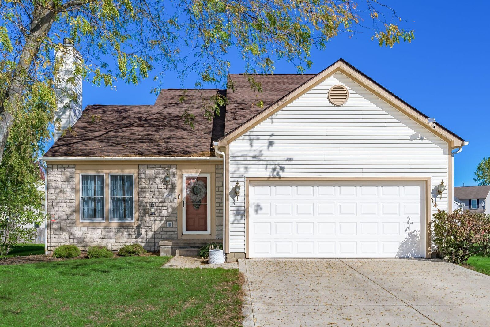 Property Photo:  5894 Weston Woods Drive  OH 43119 