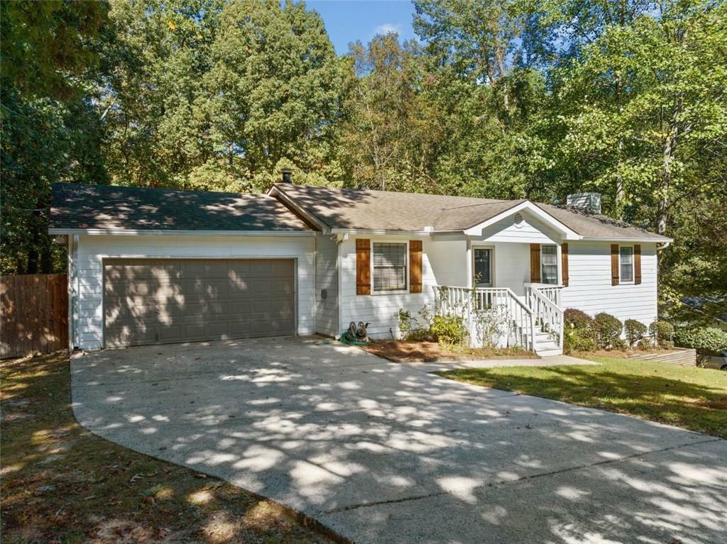 Property Photo:  1291 Sommerset Drive  GA 30043 