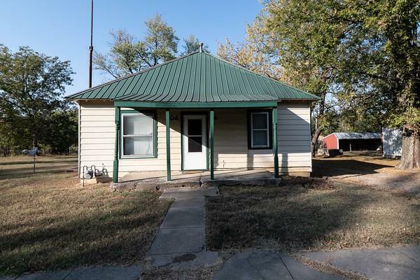 Property Photo:  204 W Main Street  KS 67364 