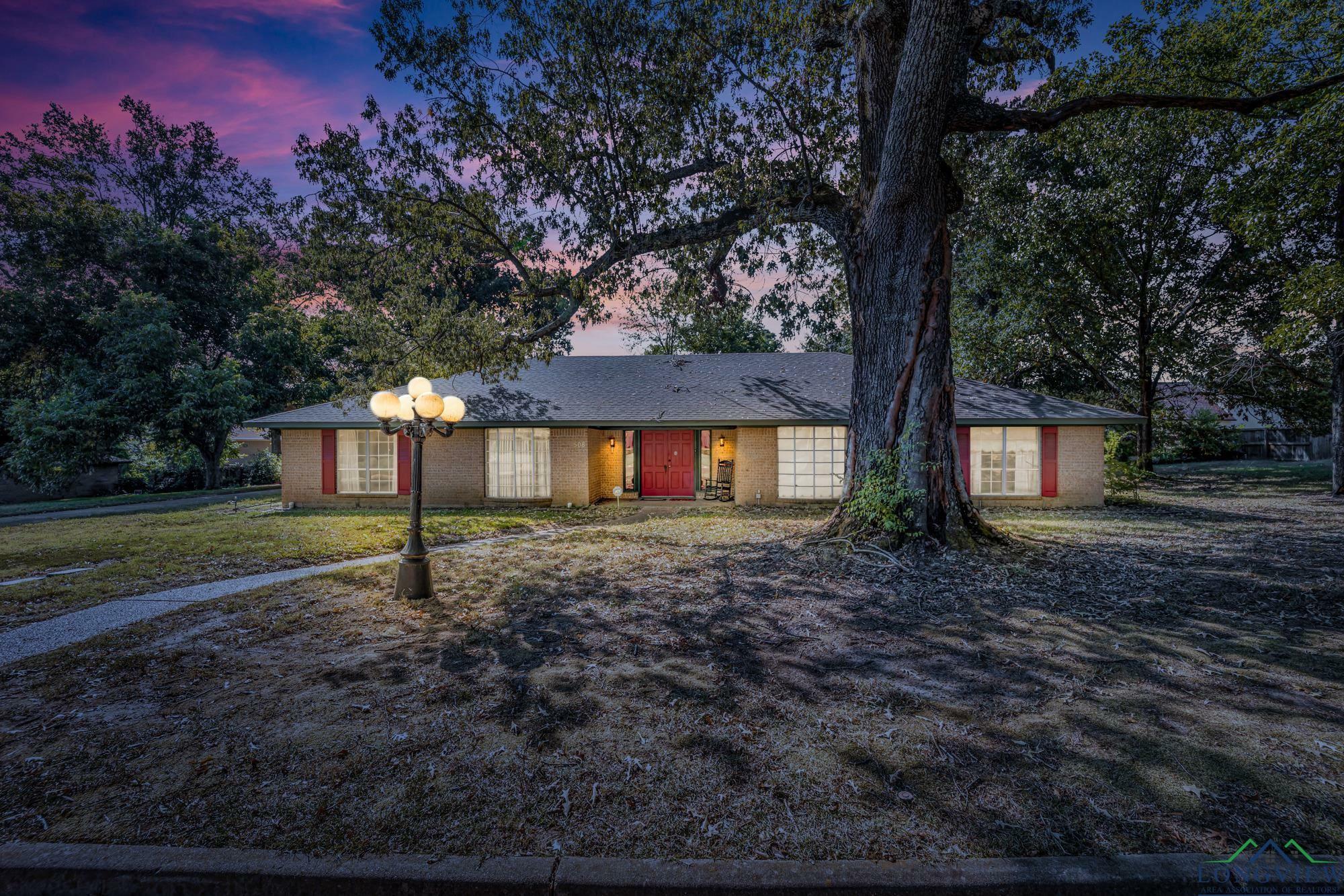 Property Photo:  508 Cynthia Street  TX 75605 