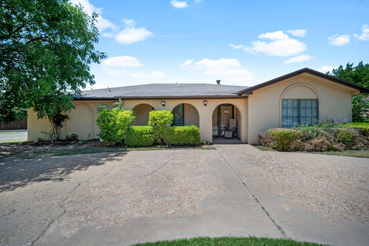 8512 Louisville Drive  Lubbock TX 79423 photo