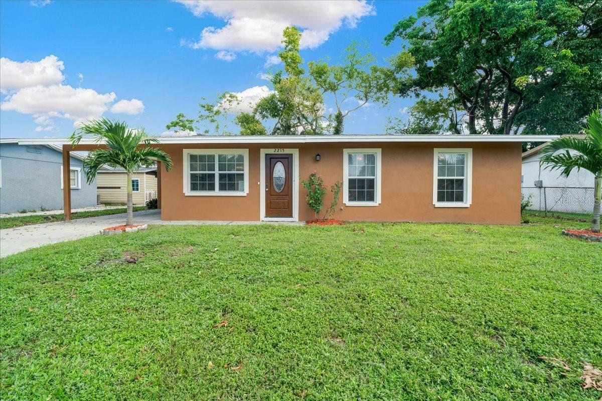 Property Photo:  2215 19th Street E  FL 34208 