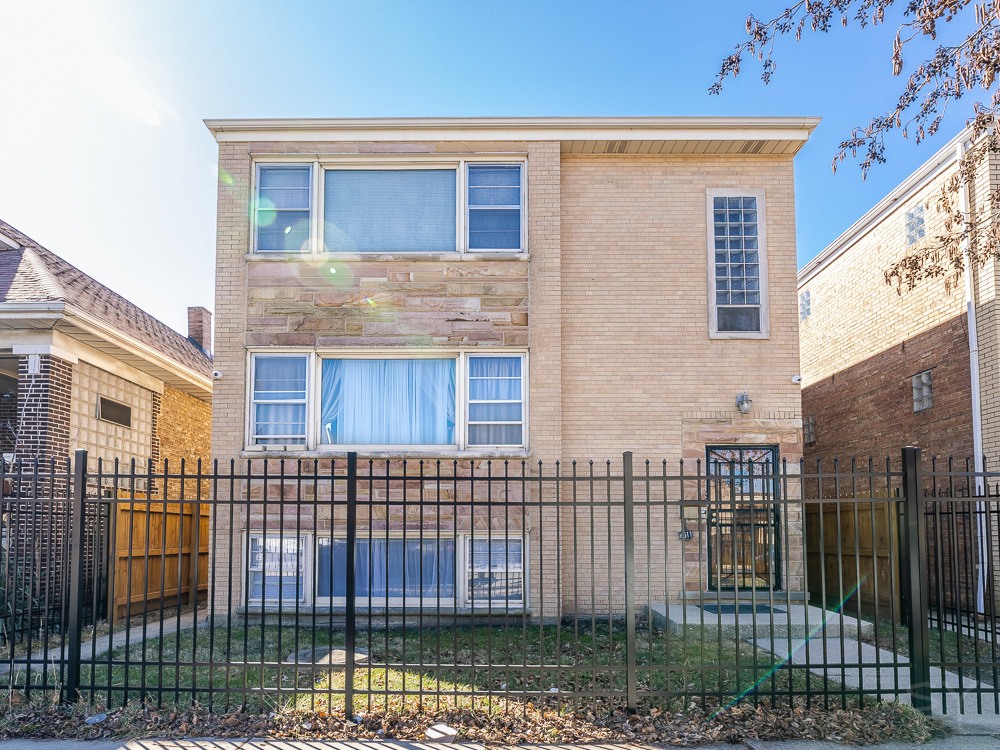 Property Photo:  6511 W Higgins Avenue G  IL 60656 