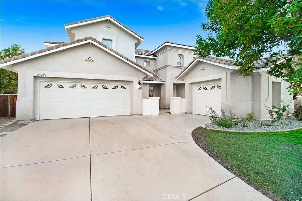 Property Photo:  23421 Fern Place  CA 92562 