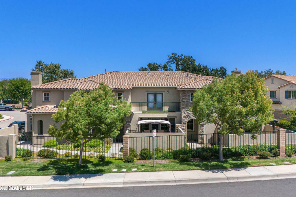 Property Photo:  1594 Silver Shadow Drive  CA 91320 