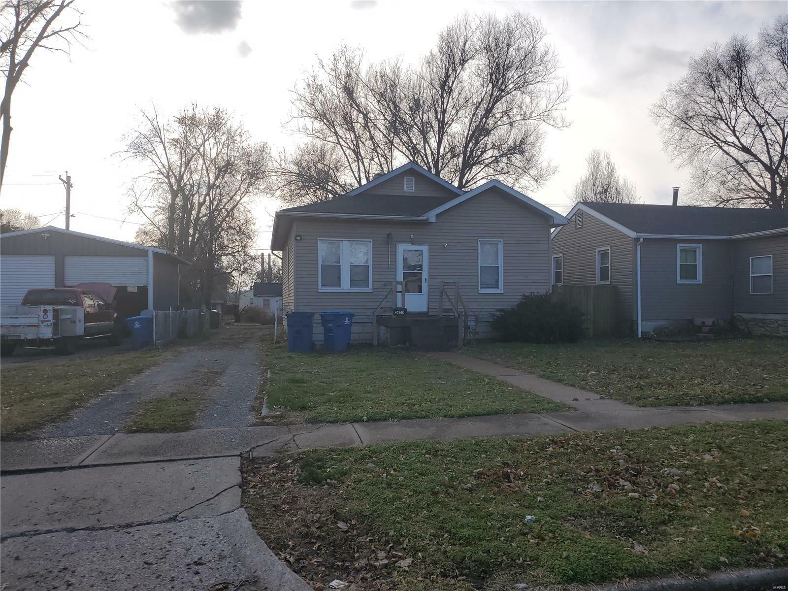 Property Photo:  2650 E 24th Street  IL 62040 