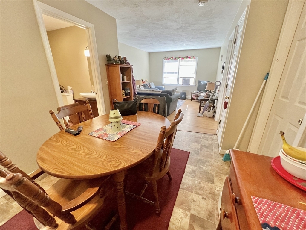 Property Photo:  1 Ferreira Ct  RI 02893 