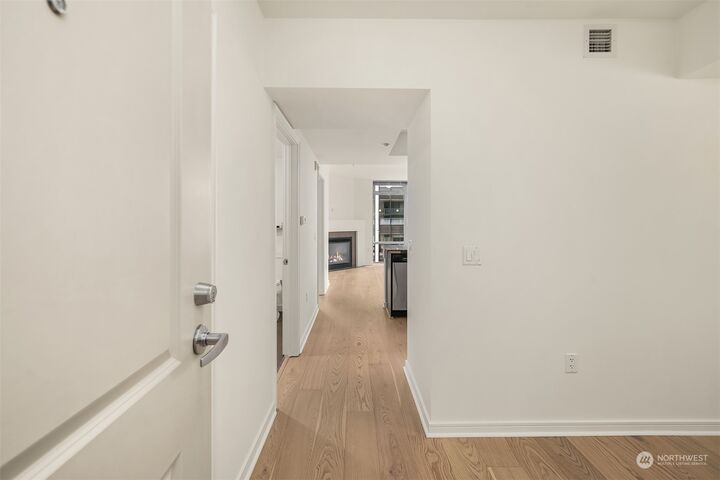 Property Photo: 819 Virginia Street 1805 WA 98101