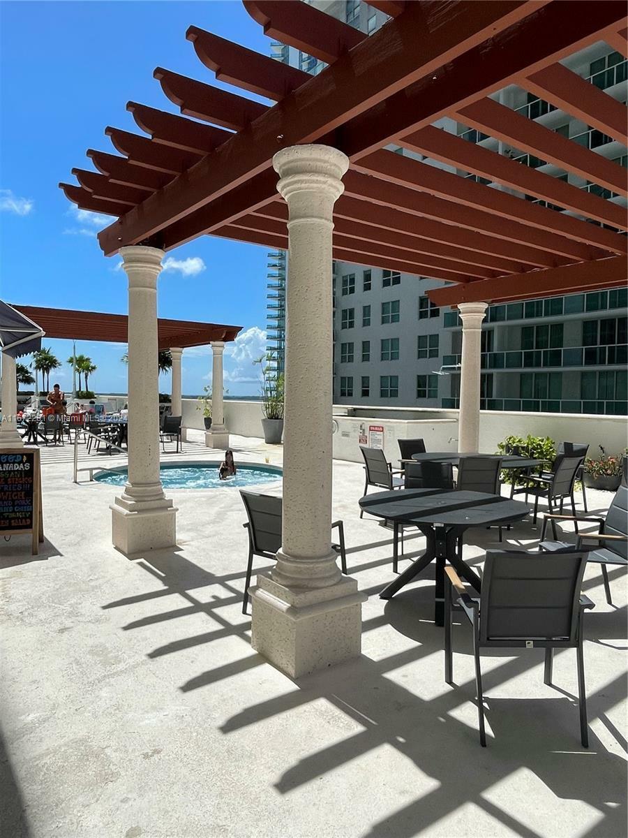 Property Photo:  1200 Brickell Bay Dr 2821  FL 33131 