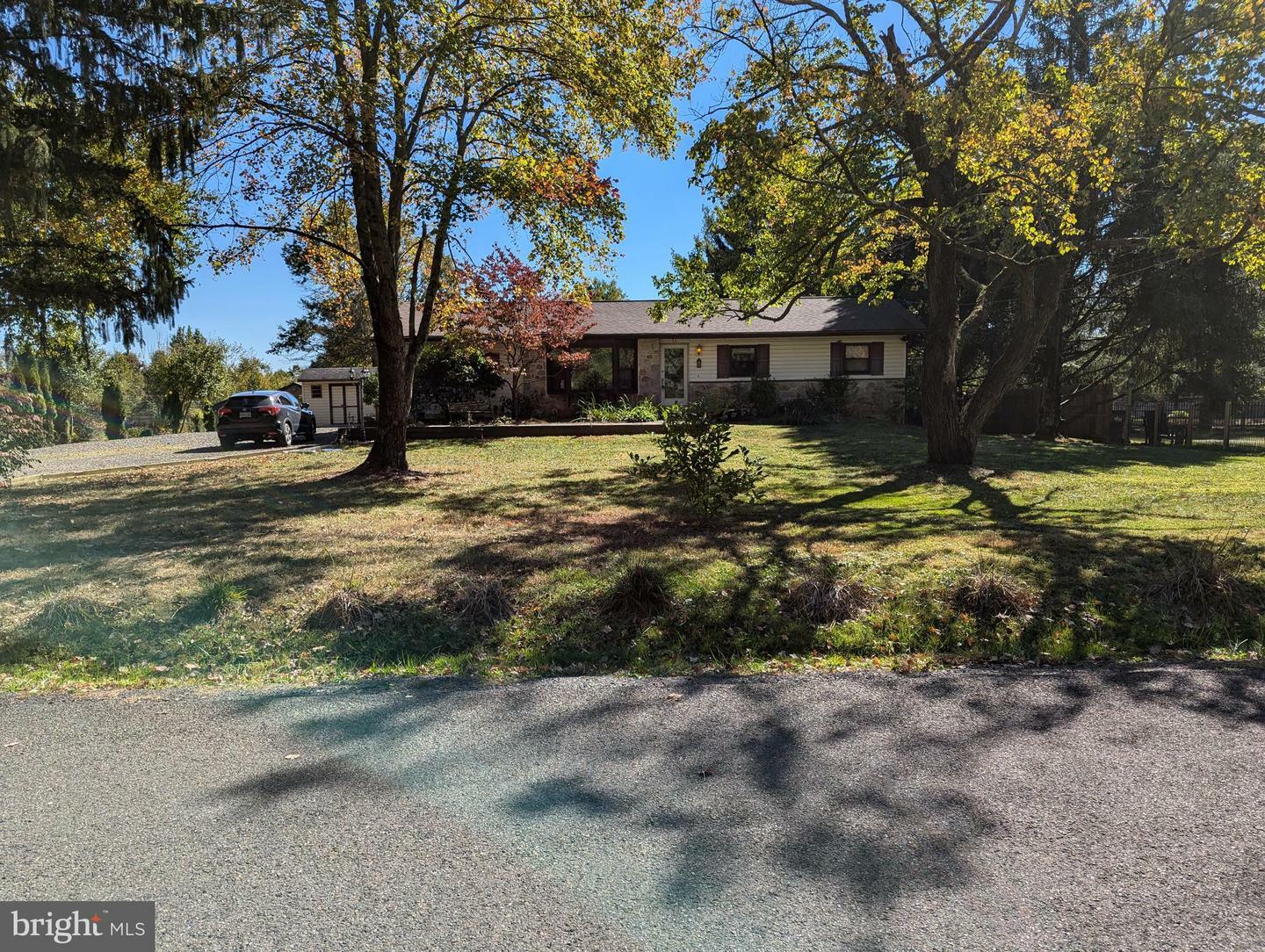 Property Photo:  6270 Groveland Road  PA 18947 