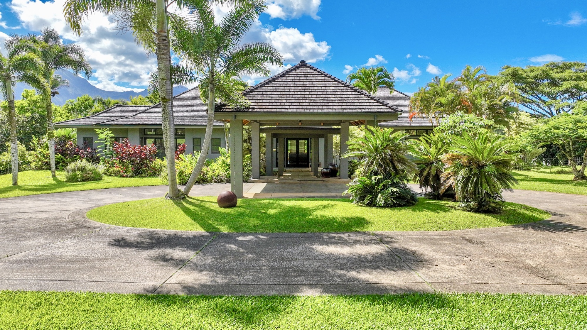 Property Photo: 5792 Kahiliholo Rd HI 96754